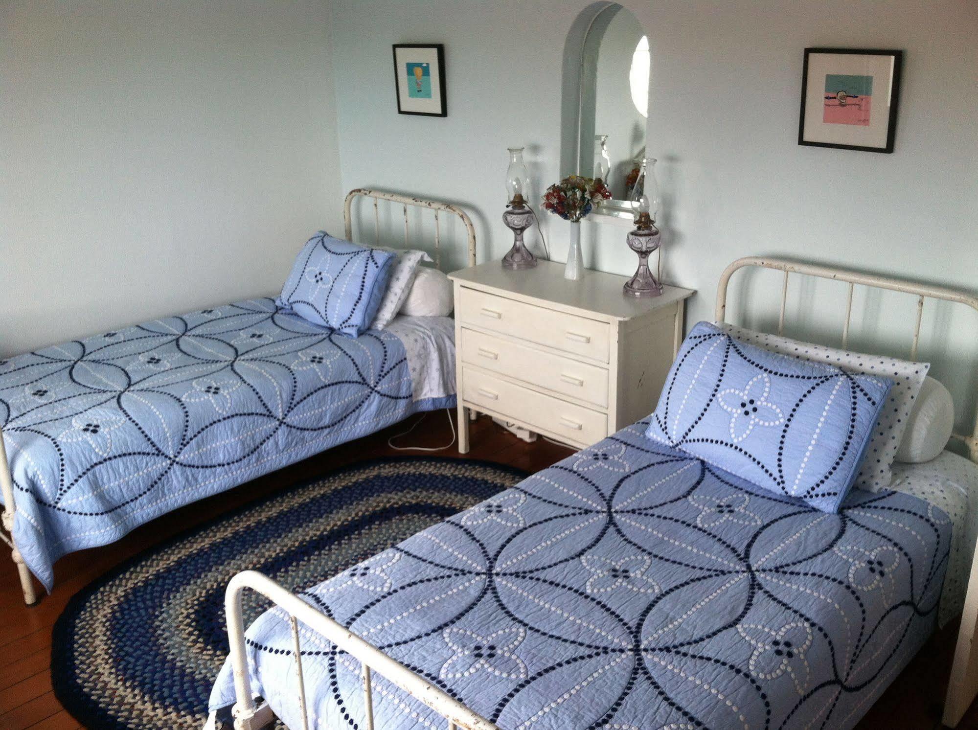 Blue On Blue Bed And Breakfast St James Exterior foto